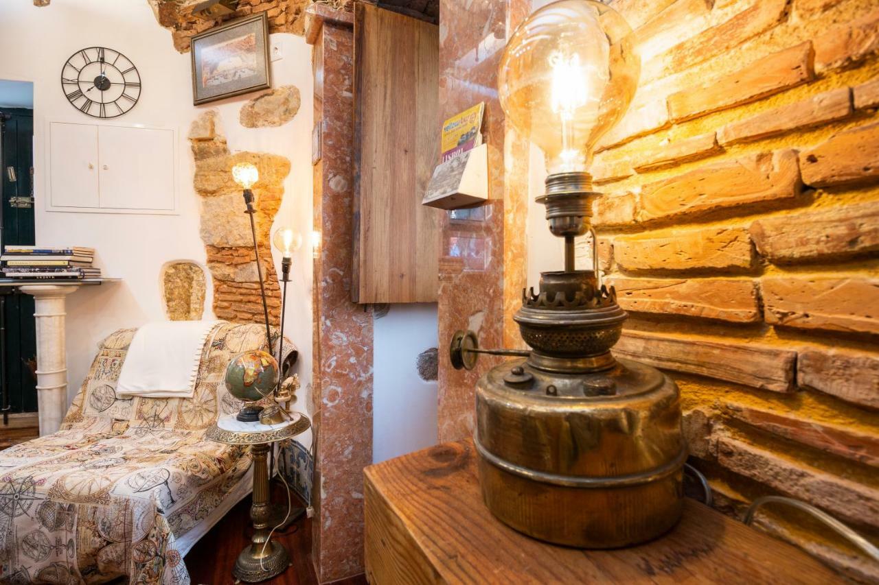 Romantic Medieval Apartment Lisboa Eksteriør billede