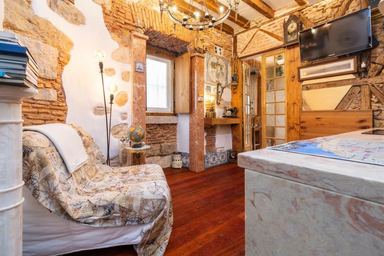 Romantic Medieval Apartment Lisboa Eksteriør billede