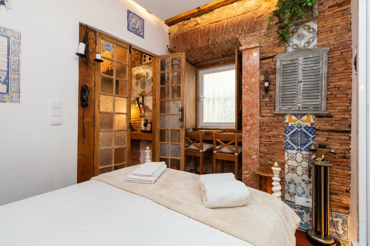 Romantic Medieval Apartment Lisboa Eksteriør billede