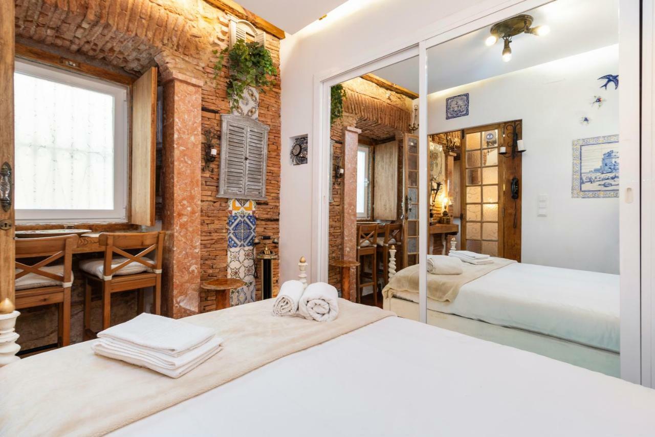 Romantic Medieval Apartment Lisboa Eksteriør billede