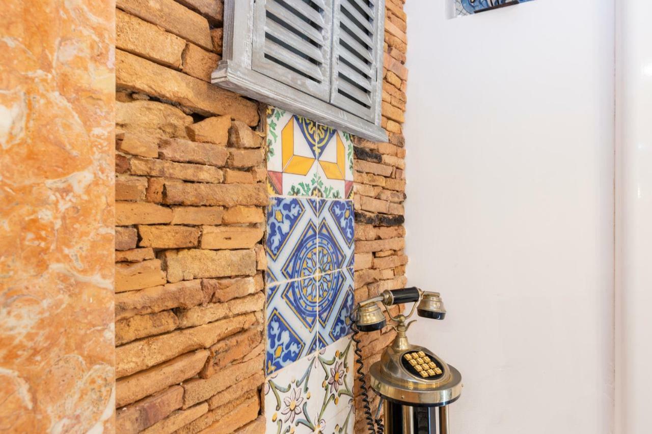 Romantic Medieval Apartment Lisboa Eksteriør billede