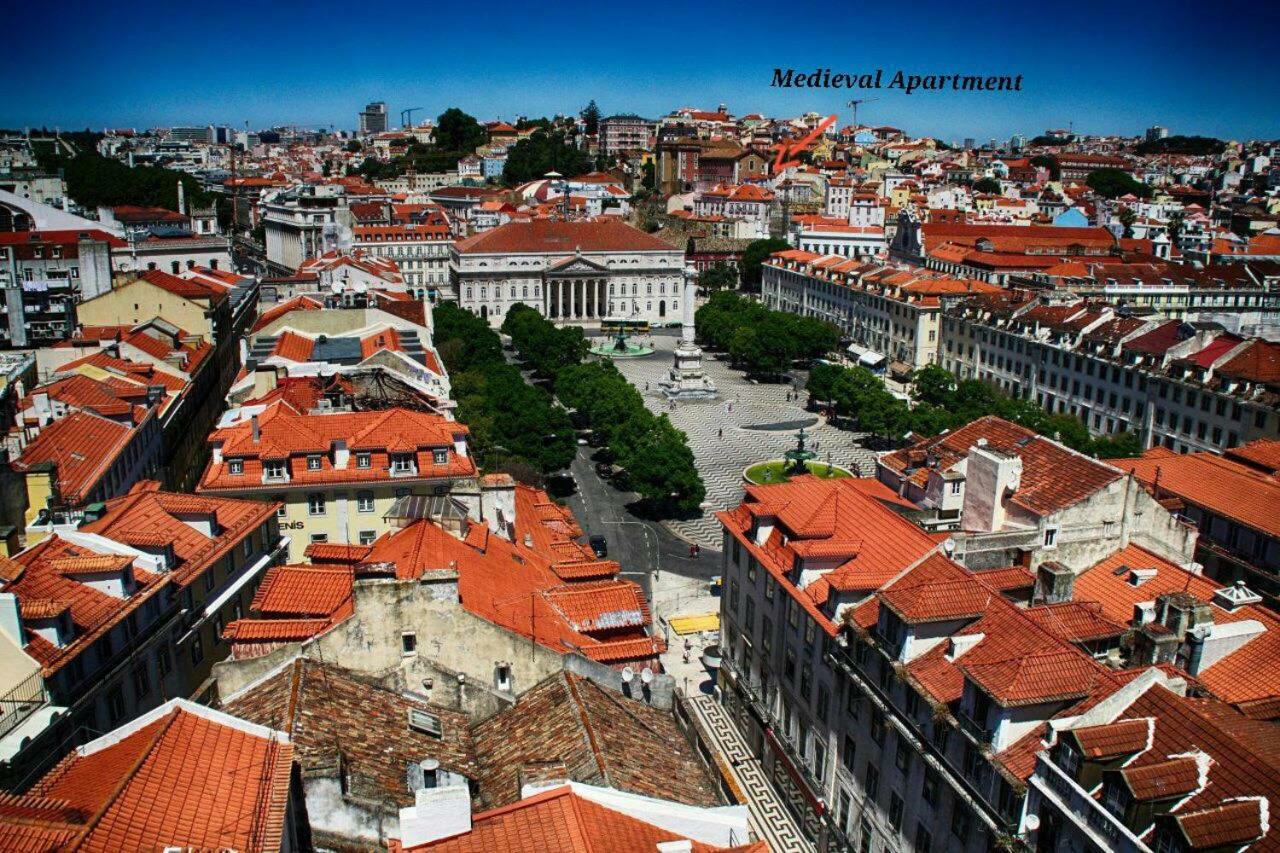 Romantic Medieval Apartment Lisboa Eksteriør billede